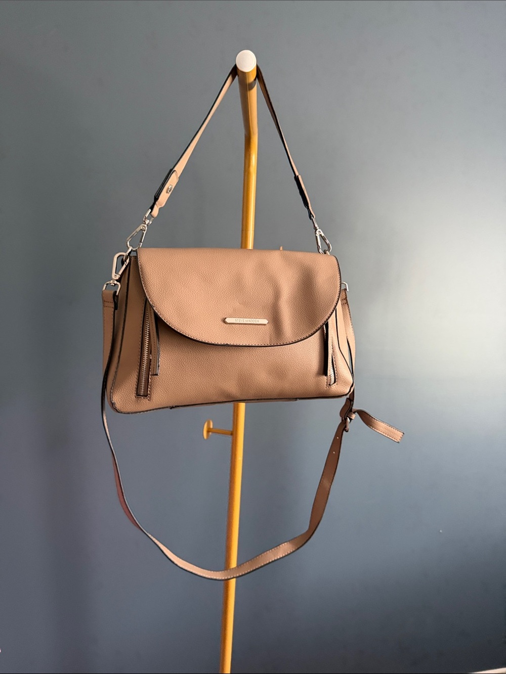 Neutral Tan Crossbody Shoulder Bag - Elegant Everyday Carry